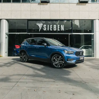 VOLVO XC40 2020