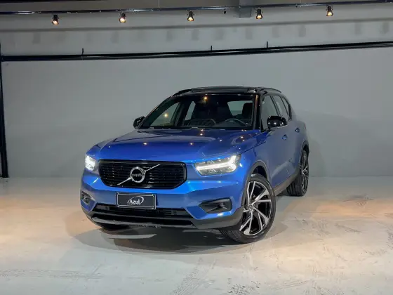 VOLVO XC40 2019