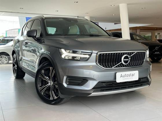 VOLVO XC40 2019
