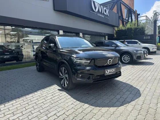 VOLVO XC40 2022