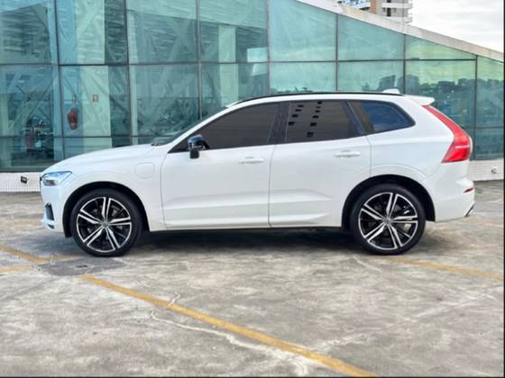 VOLVO XC60 2021