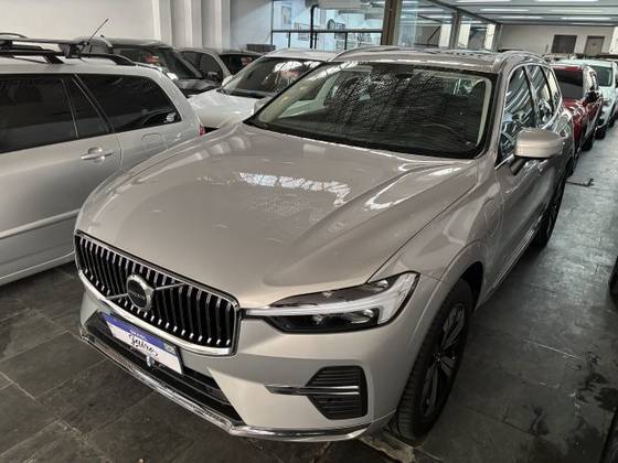 VOLVO XC60 2023