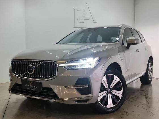 VOLVO XC60 2023