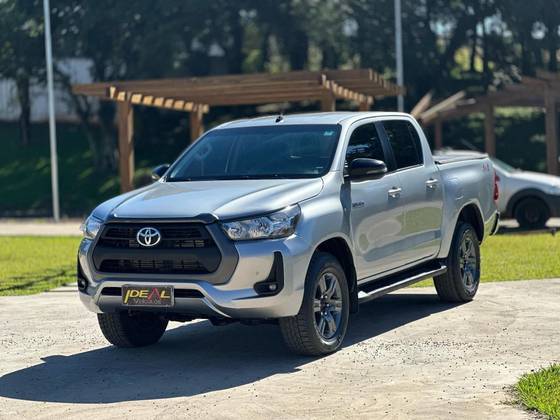 TOYOTA HILUX 2022