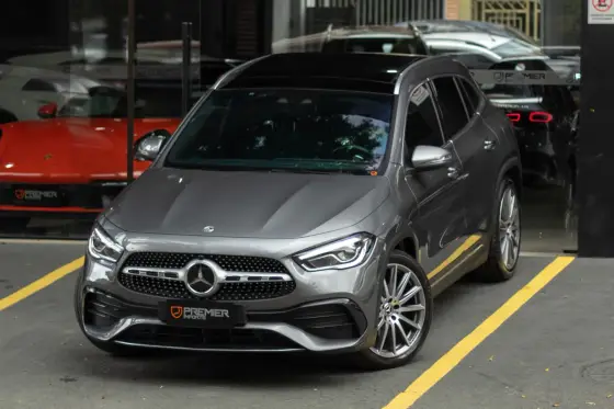MERCEDES-BENZ GLA 200 2023