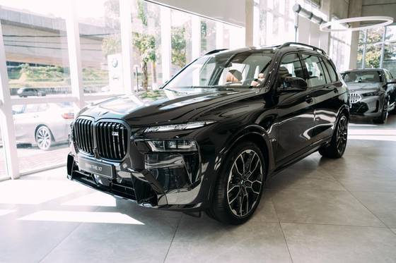 BMW X7 2025