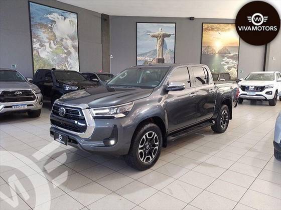 TOYOTA HILUX 2022