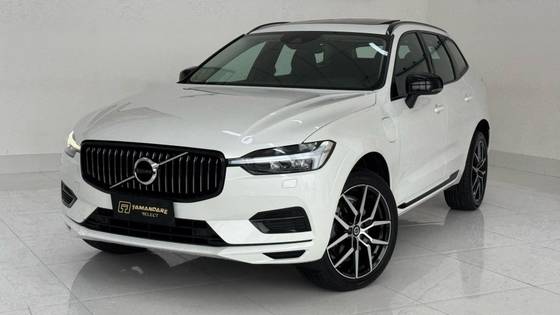 VOLVO XC60 2021