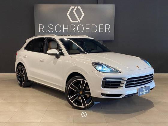 PORSCHE CAYENNE 2019