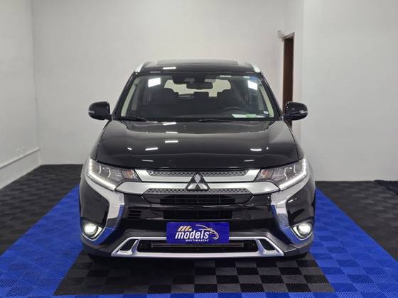 MITSUBISHI OUTLANDER 2019