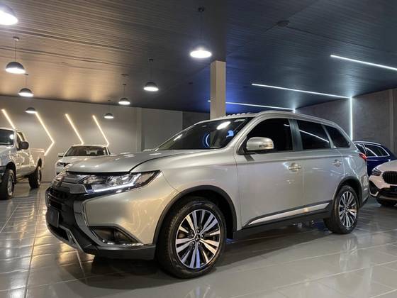 MITSUBISHI OUTLANDER 2022