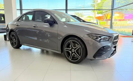 MERCEDES-BENZ CLA 200 2025