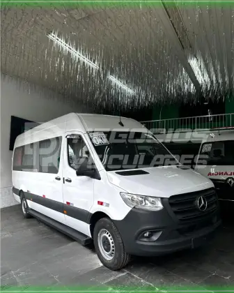 MERCEDES-BENZ SPRINTER 2025