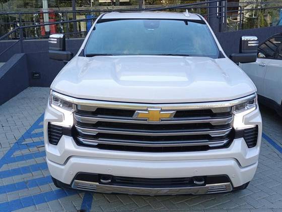 CHEVROLET SILVERADO 2025