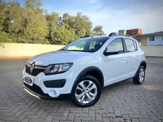 RENAULT SANDERO 2015