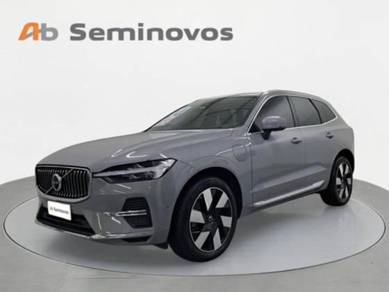 VOLVO XC60 2024