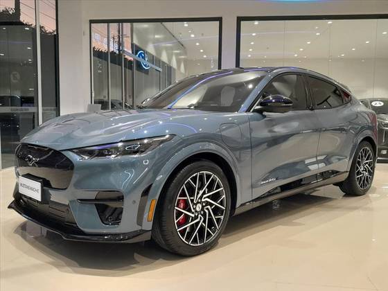 FORD MUSTANG MACH-e 2023