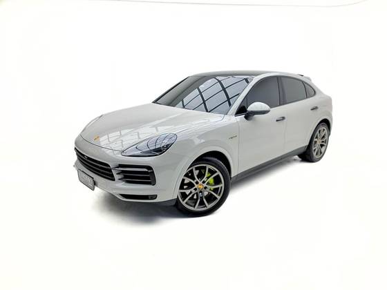 PORSCHE CAYENNE 2023