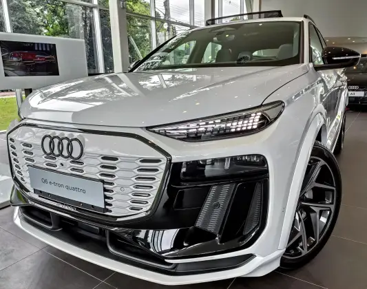 AUDI Q6 E-TRON 2025