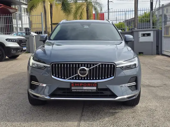 VOLVO XC60 2023