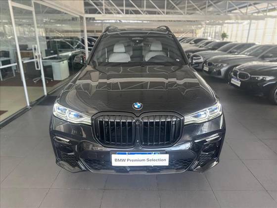 BMW X7 2021