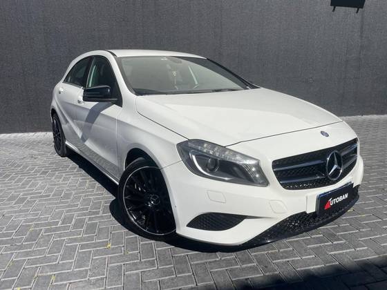 MERCEDES-BENZ A 200 2013