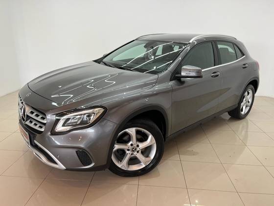 MERCEDES-BENZ GLA 200 2018