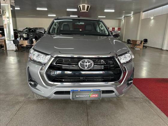 TOYOTA HILUX 2024