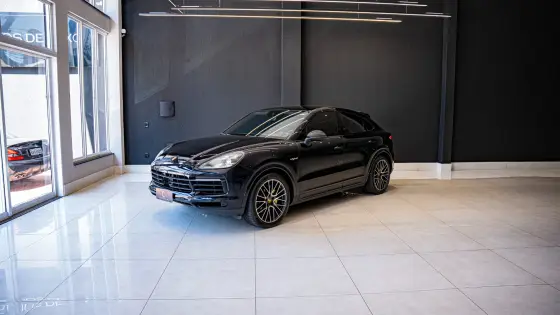 PORSCHE CAYENNE 2021