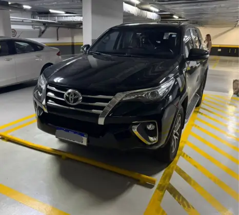 TOYOTA HILUX SW4 2020