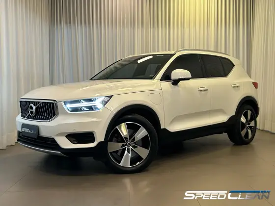VOLVO XC40 2022