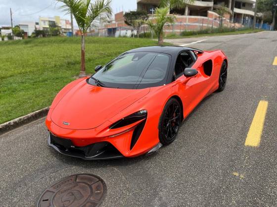 MCLAREN ARTURA 2023
