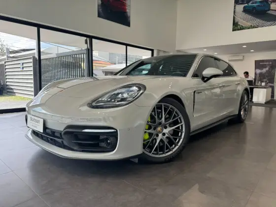 PORSCHE PANAMERA 2023