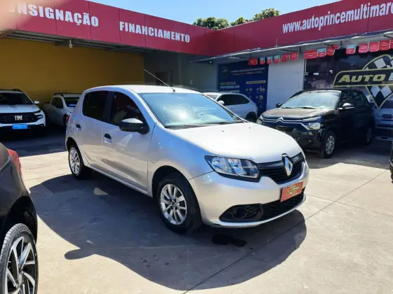 RENAULT SANDERO 2020