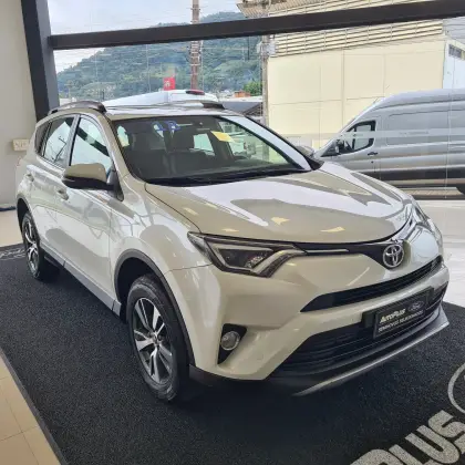 TOYOTA RAV4 2018