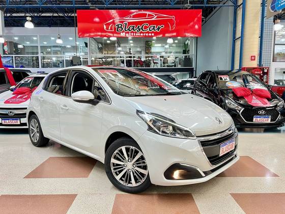 PEUGEOT 208 2017