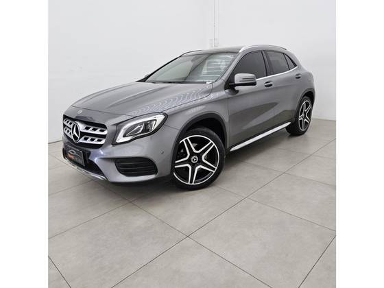 MERCEDES-BENZ GLA 250 2019