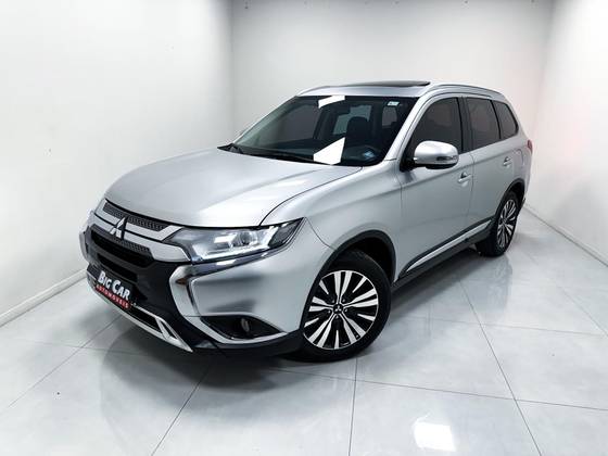 MITSUBISHI OUTLANDER 2020