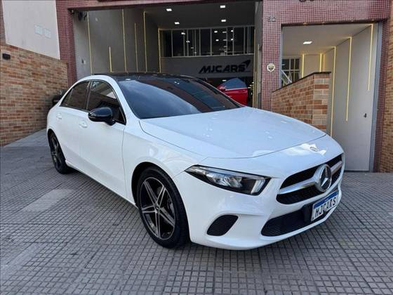 MERCEDES-BENZ A 200 2019