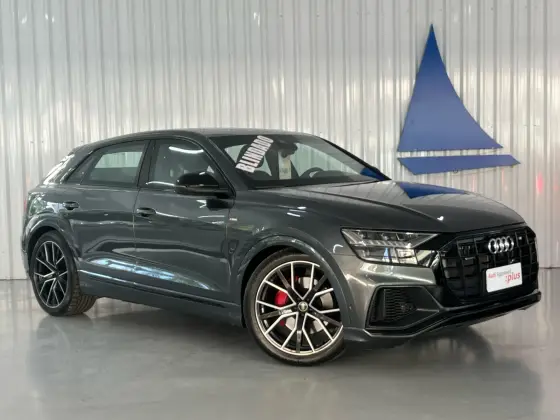 AUDI Q8 2023