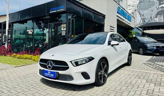 MERCEDES-BENZ A 200 2020