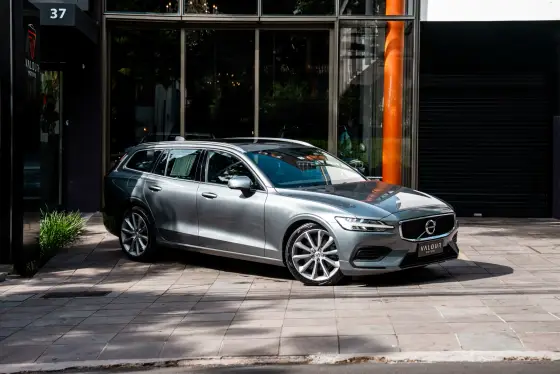 VOLVO V60 2020