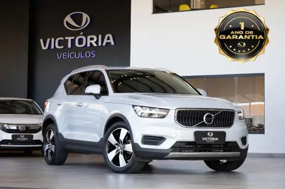 VOLVO XC40 2020