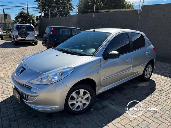 PEUGEOT 207 2013