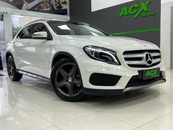 MERCEDES-BENZ GLA 250 2015