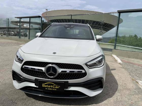 MERCEDES-BENZ GLA 200 2021
