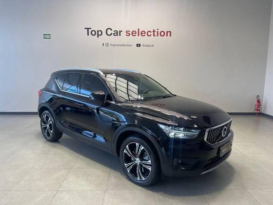 VOLVO XC40 2021
