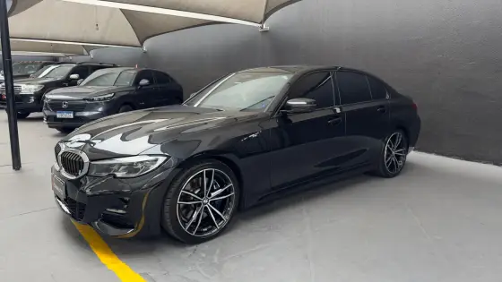 BMW 330i 2019