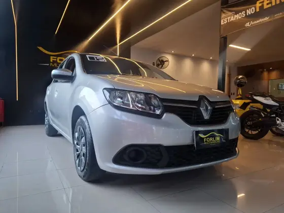 RENAULT SANDERO 2015