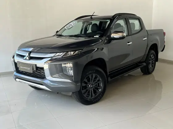 MITSUBISHI L200 TRITON 2025
